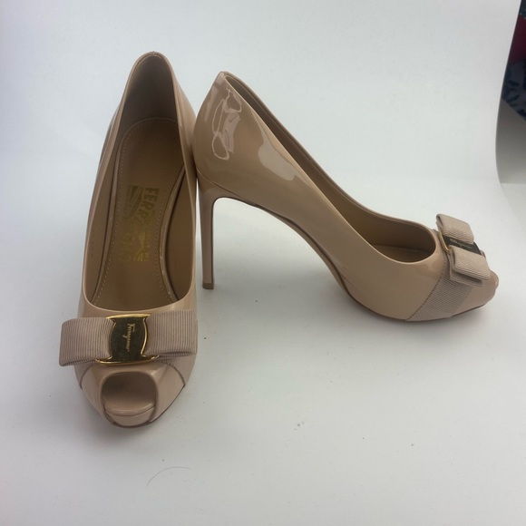 Salvatore Ferragamo Bow Peep Toe Pump - Picture 3 of 7